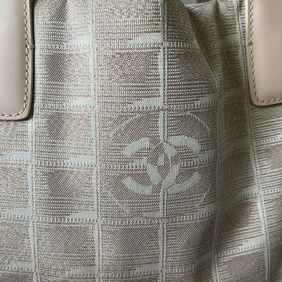 Authentic CHANEL TRAVEL LINE Tote - Picture 3 of 17
